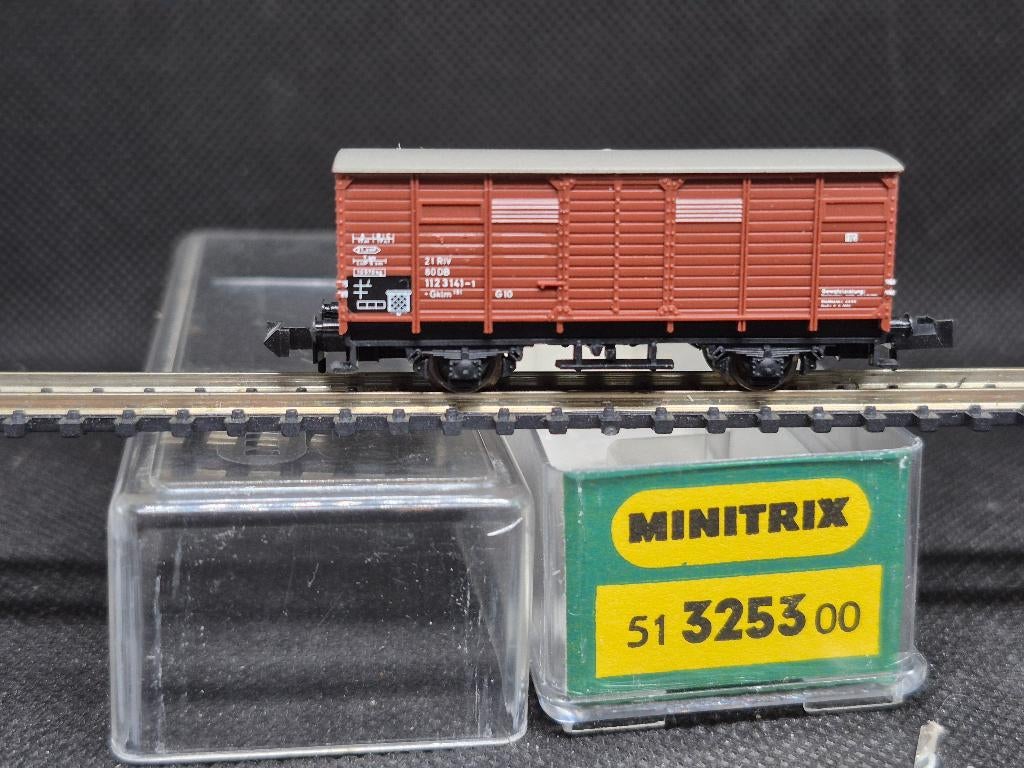Minitrix 3253 - gedekte goederenwagen G10 (15295), Hobby en Vrije tijd, Modeltreinen | N-Spoor, Gebruikt, Gelijkstroom, Trix, Wagon