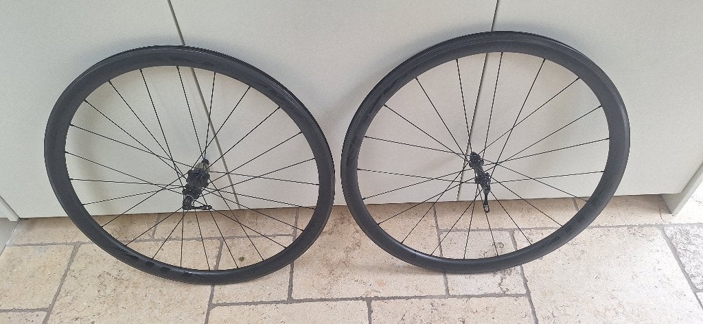 Elitewheels 38mm carbon velgrem 1298 gram, Zo goed als nieuw, Racefiets, Carbon, Ophalen