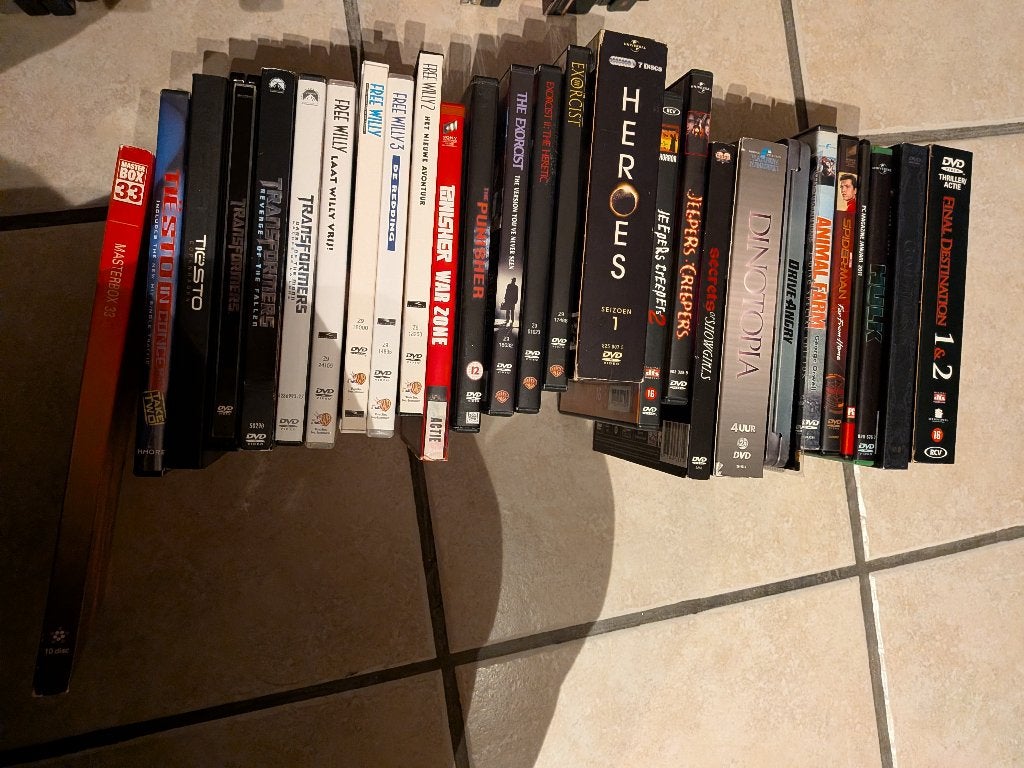 Dvd griezel 2 stapels, Alle leeftijden, Ophalen of Verzenden, Zo goed als nieuw, Overige genres