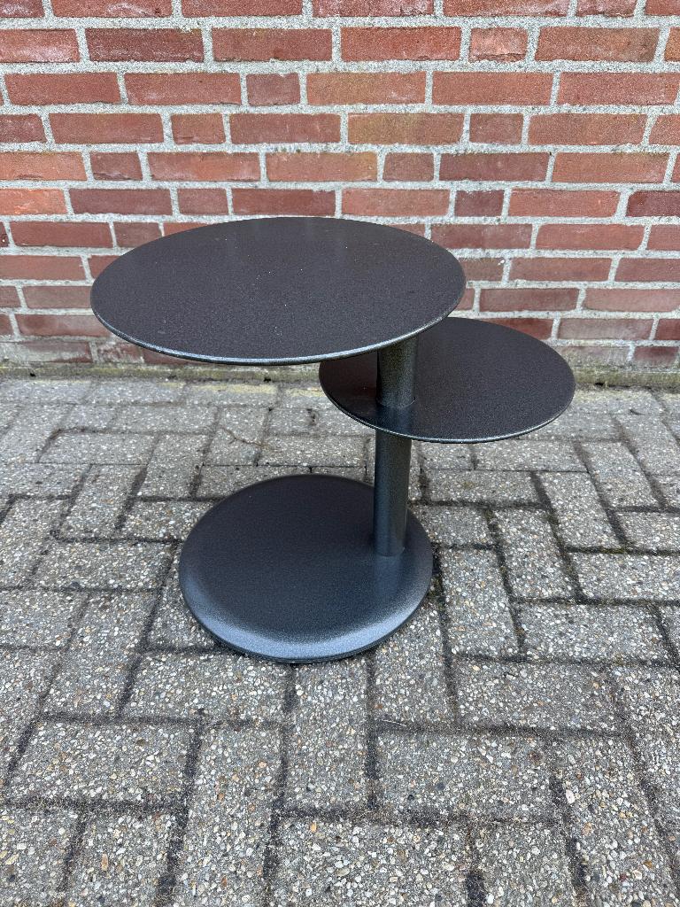 Leolux Cyclo bijzettafel, Huis en Inrichting, Tafels | Bijzettafels, Minder dan 55 cm, Gebruikt, Rond, Leolux