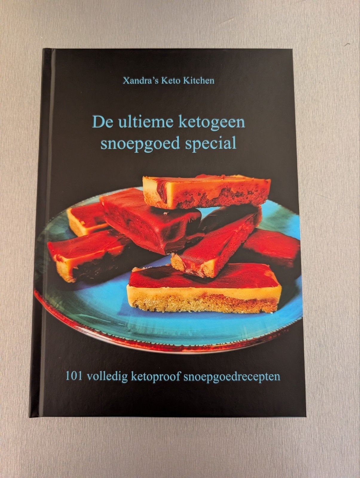 Xandra's Keto Kitchen: De ultieme ketogeen snoepgoed special, Ophalen of Verzenden, Zo goed als nieuw, Xandra's Keto Kitchen, Gezond koken