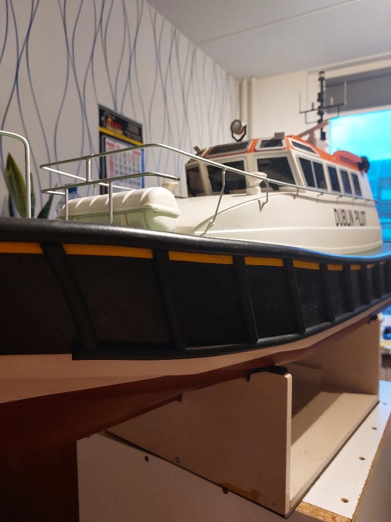 Pilot Interceptor 42 Loodsboot  Models by Design, Hobby en Vrije tijd, Modelbouw | Boten en Schepen, Ophalen of Verzenden, Zo goed als nieuw