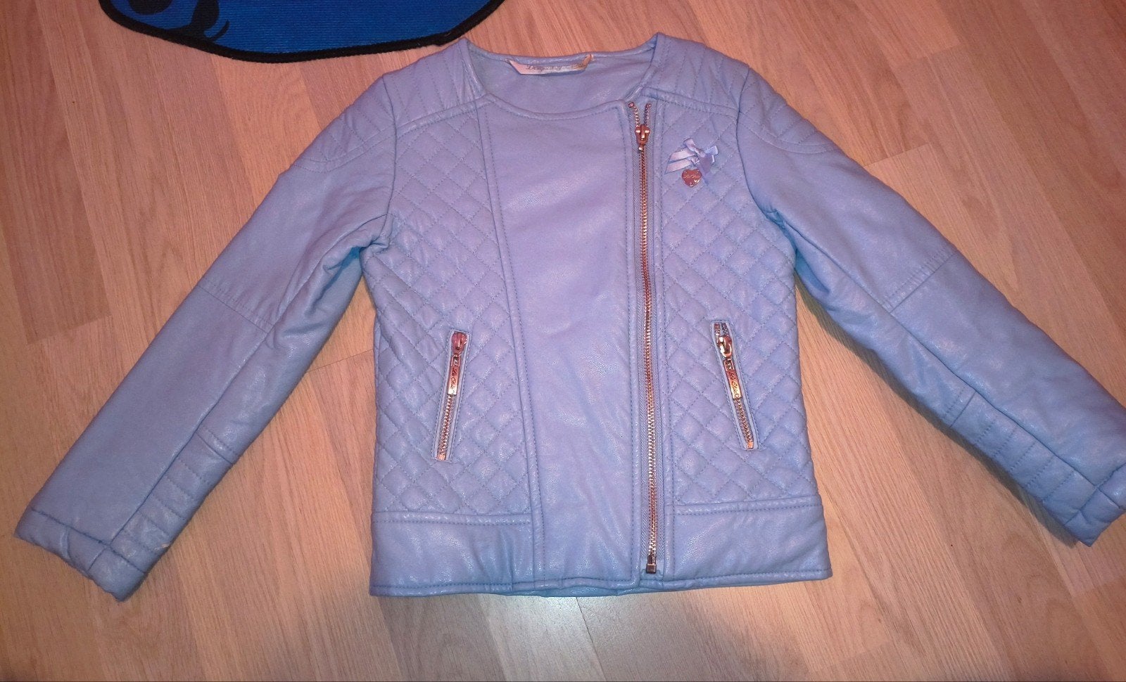 Le Chic Glamorous Licht Gewatteerd Biker Jasje Lichtblauw, Kinderen en Baby's, Ophalen of Verzenden, Zo goed als nieuw, Le Chic Glamorous