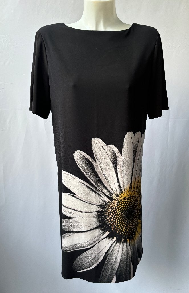 MOSCHINO CHEAP AND CHIC Zwart wit bloem jurk  Maat 42, Kleding | Dames, Zwart, Maat 42/44 (L), Ophalen of Verzenden, Zo goed als nieuw
