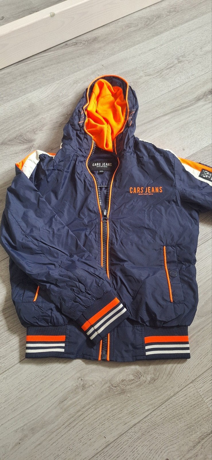 Cars zomerjas maat 8 = 128, Kinderen en Baby's, Kinderkleding | Maat 128, Ophalen of Verzenden, Zo goed als nieuw, Jas, Jongen