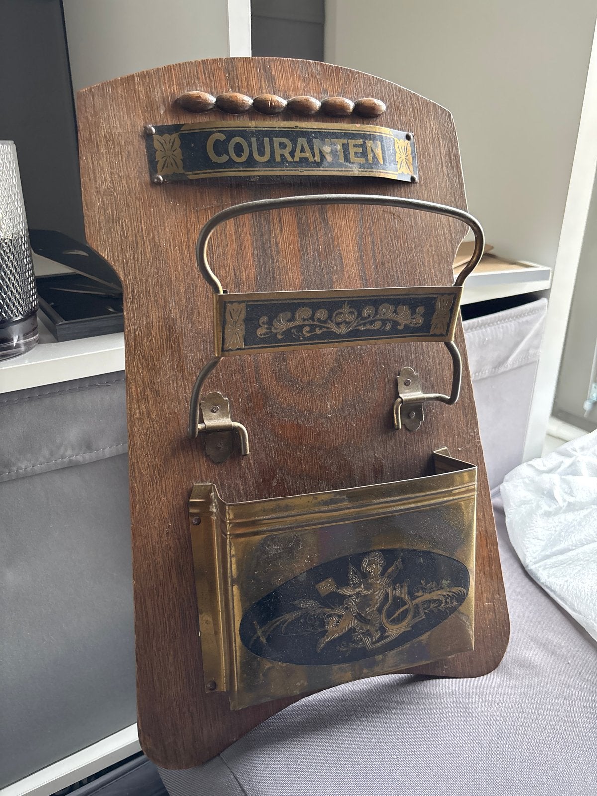 Antieke houten krantenhouder met messing details, Ophalen of Verzenden