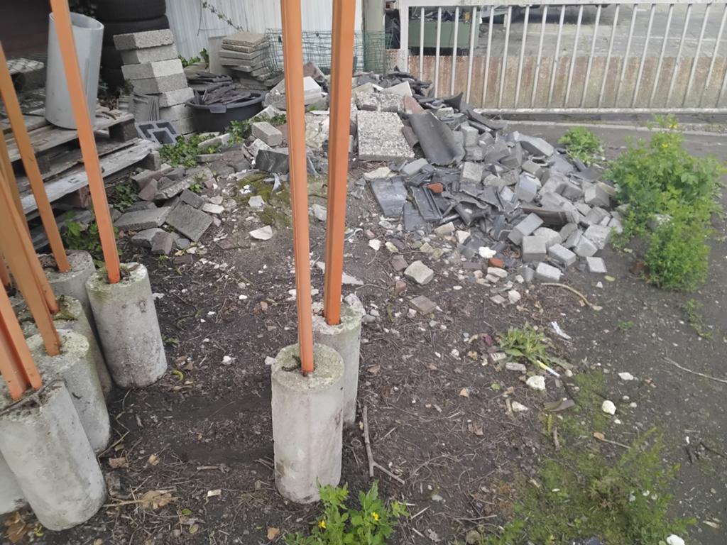 Tuinpalen  afraster palen, Tuin en Terras, Ophalen of Verzenden, Overige materialen