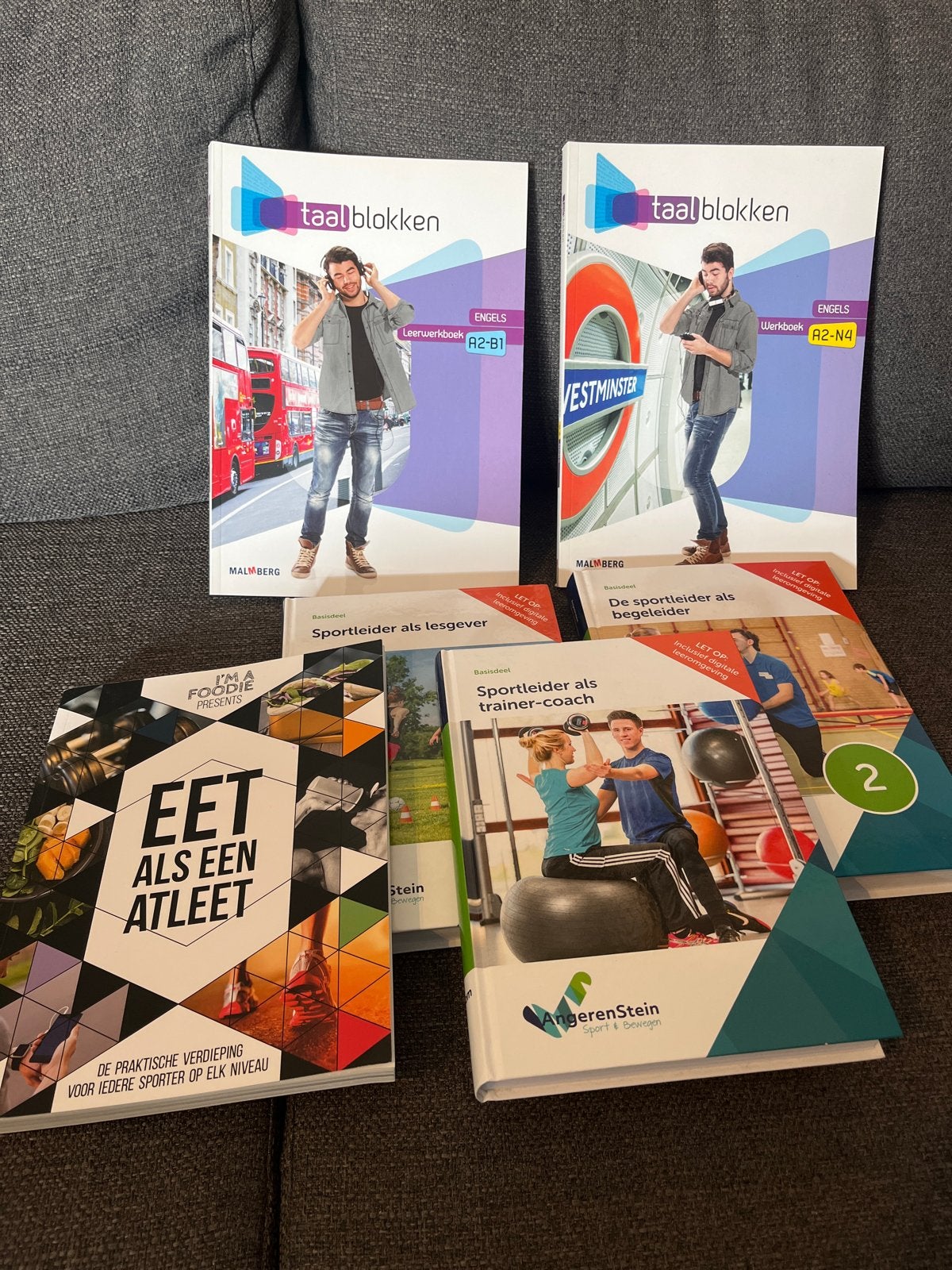 Diverse studieboeken: Engels, Sportleider, Voeding, Boeken, Studieboeken en Cursussen, Zo goed als nieuw, MBO, Alpha, Ophalen of Verzenden