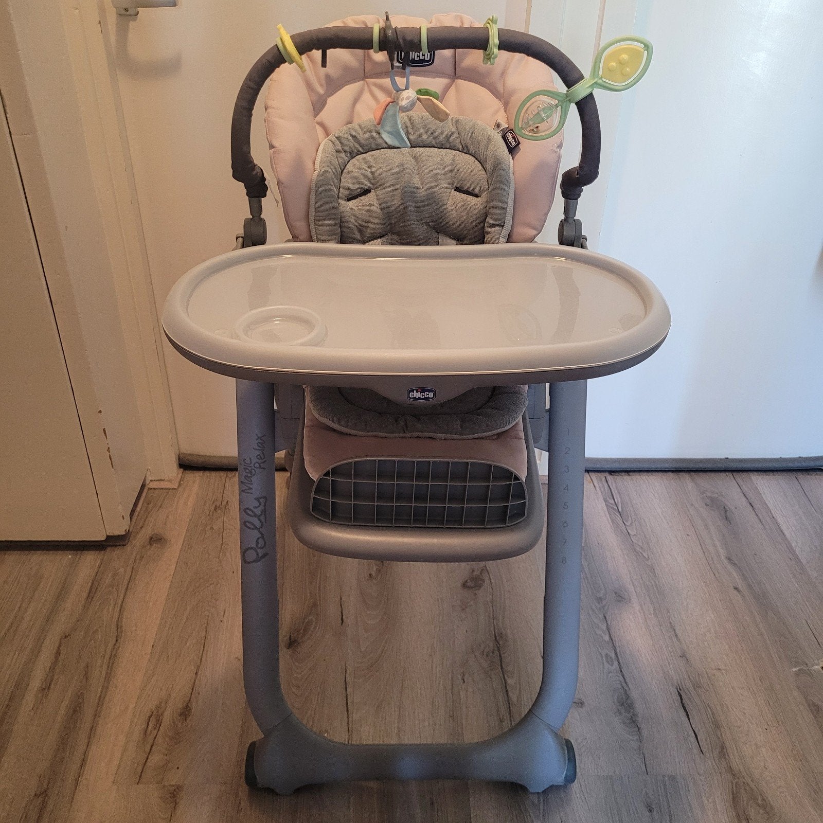 Chicco Polly Magic Relax eetstoel roze/grijs, Kinderen en Baby's, Kinderstoelen, Ophalen, Gebruikt, Inklapstoel, Gordel(s)