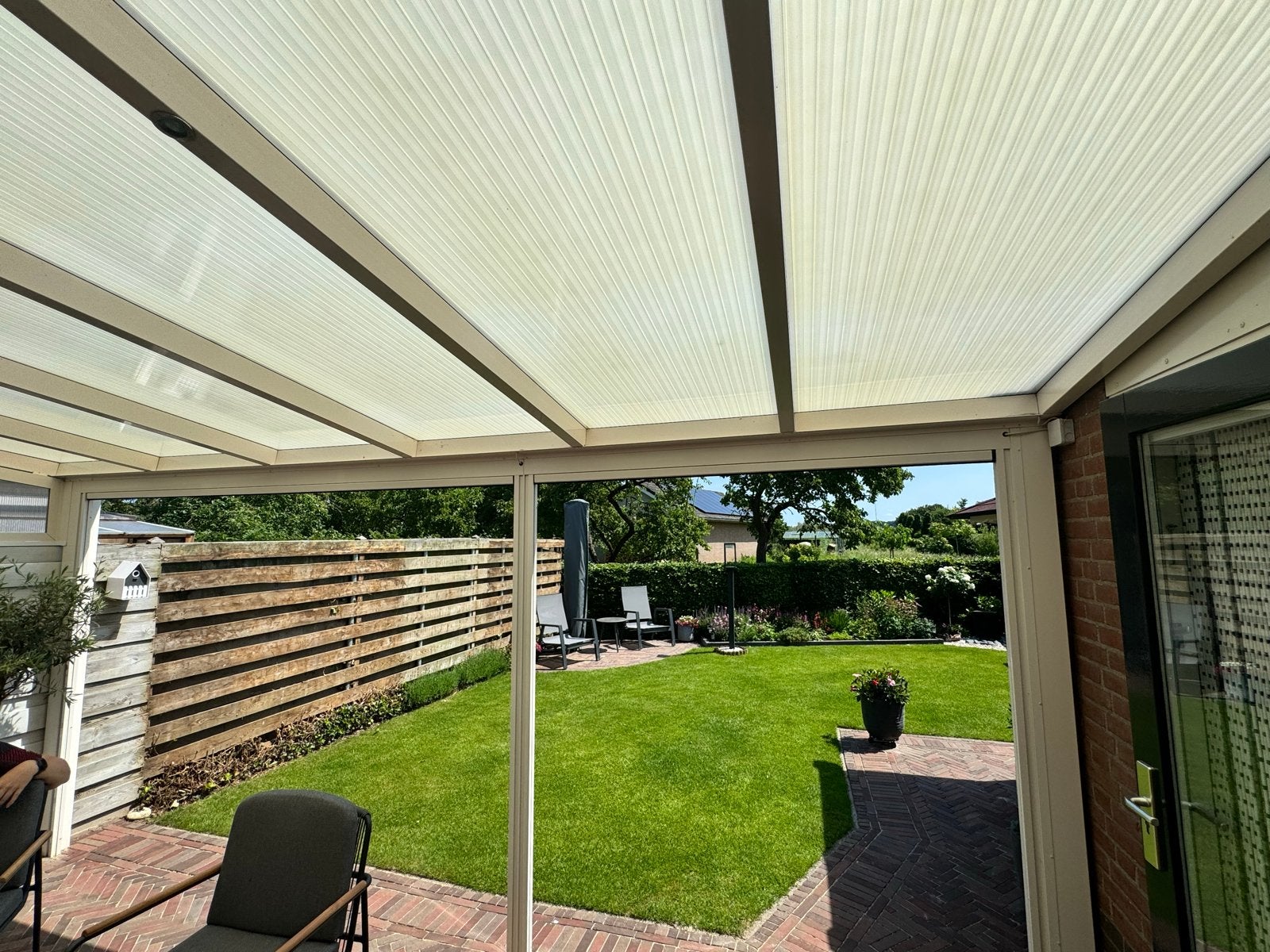 Terrasoverkapping met elektrisch screen en afstandsbediening, Tuin en Terras, Zonneschermen, Gebruikt, Screen, 300 cm of meer