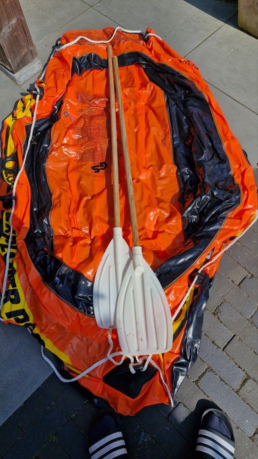 Mooie opblaasboot in goede staat met peddels, Ophalen, Zo goed als nieuw