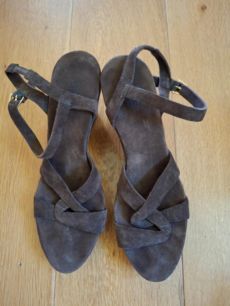 Uggs Ugg Australia sleehak sandalen bruin maat 39, UGG, Bruin, Gedragen, Sandalen of Muiltjes