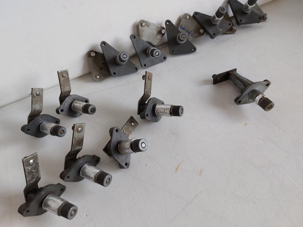Nos uit oude opel garage 12 x ruitwisser armpjes nieuw, Ophalen of Verzenden, Nieuw, Opel