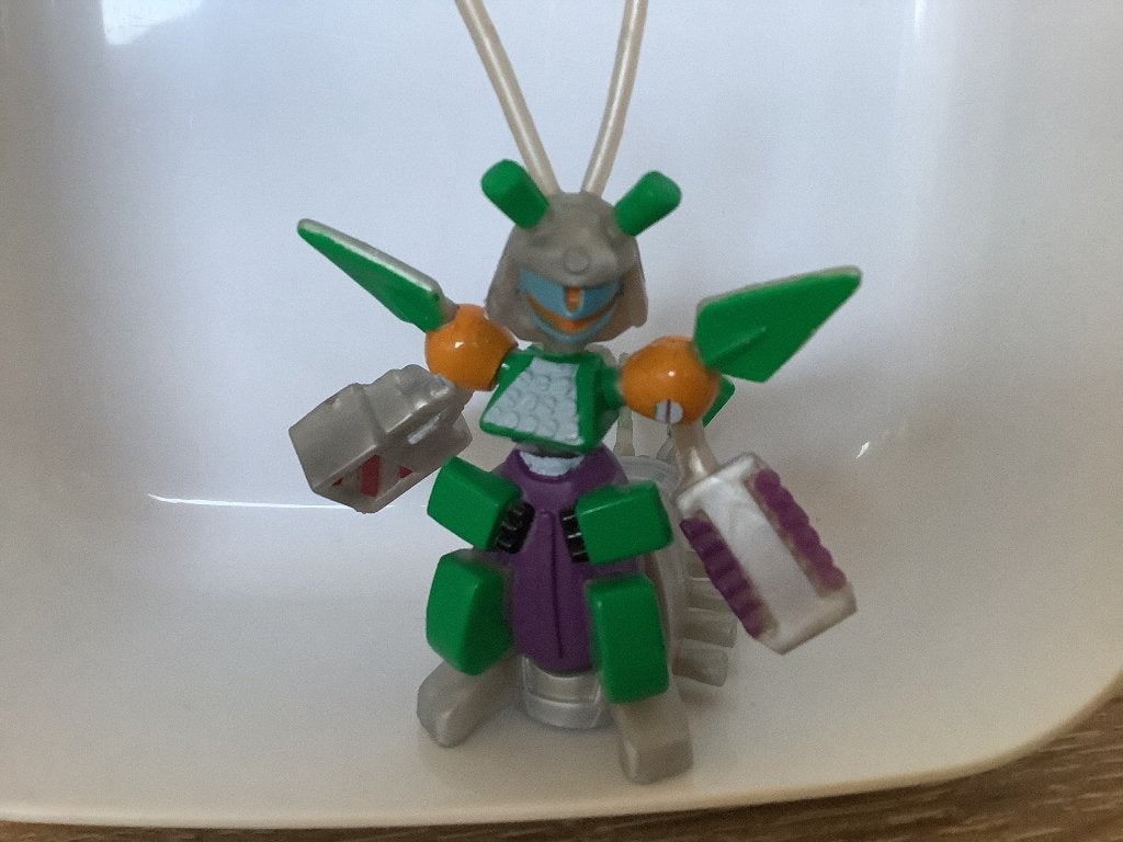 Medabots figuurtje Mega-Emperor 6,5 cm 10 euro, Verzamelen, Ophalen of Verzenden, Zo goed als nieuw