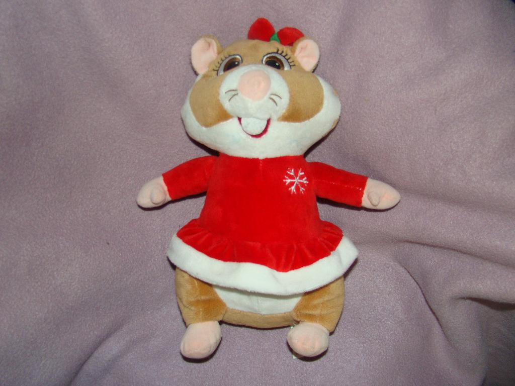 AH hamster kerst jurk rood 30 cm groot, Kinderen en Baby's, Speelgoed | Knuffels en Pluche, Albert Heijn, Hamster, Zo goed als nieuw