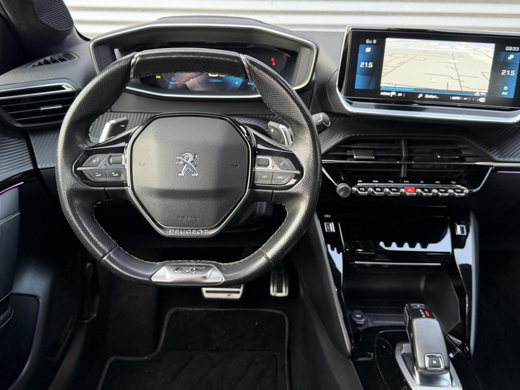 Peugeot 208 1.2 PureTech GT 1e Eigenaar|Navi|Carplay|Camera|, 101 pk, Gebruikt, Euro 6, Leder en Stof