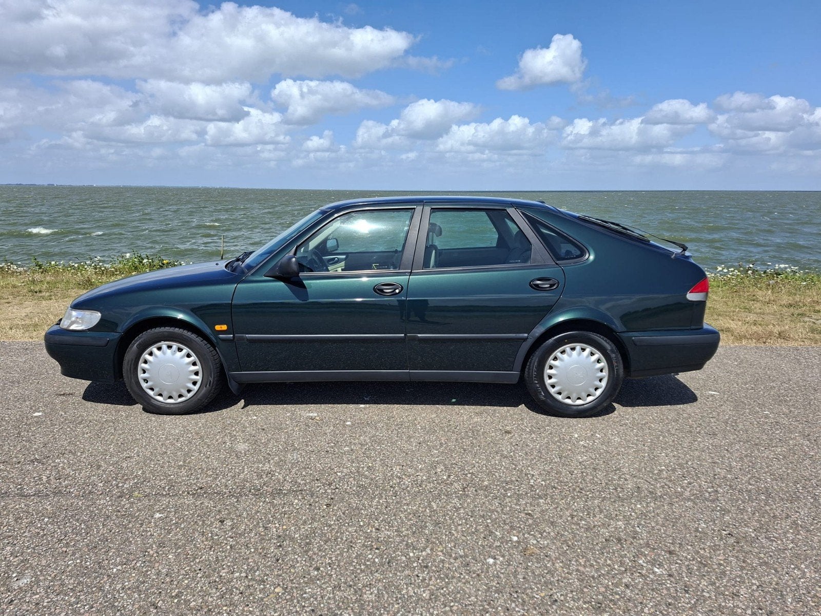 Saab 9-3 2.0 I AUT 1999 Groen, foto 2