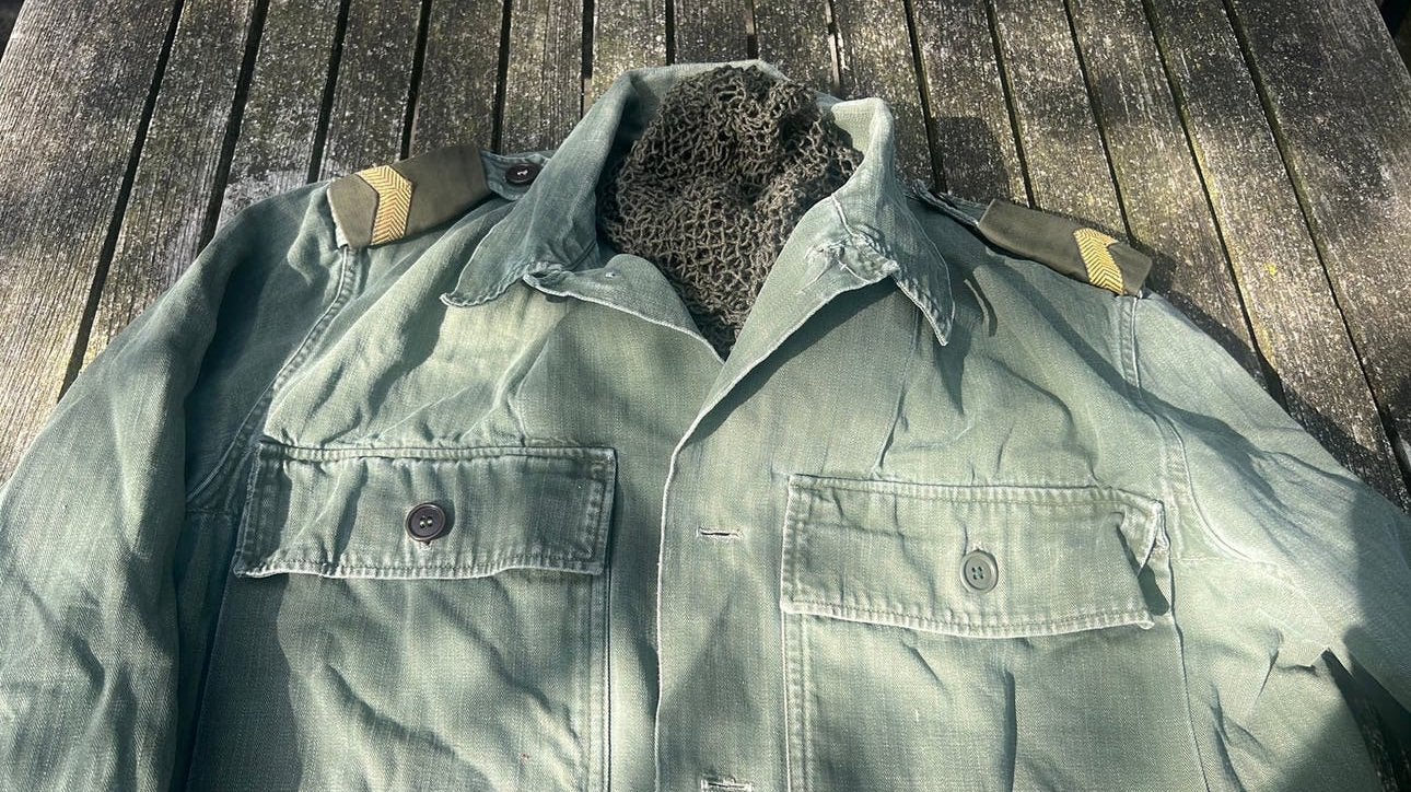 Ned.leger jasje gev. tenue kpl. MvO van  Puyenbroek, Verzamelen, Ophalen of Verzenden, Landmacht, Nederland, Kleding of Schoenen