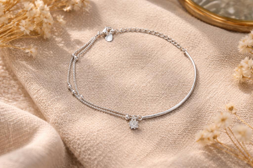 Armbandje Zilverkleurig - Nieuw, Ophalen of Verzenden, Nieuw, Zilver, Overige materialen
