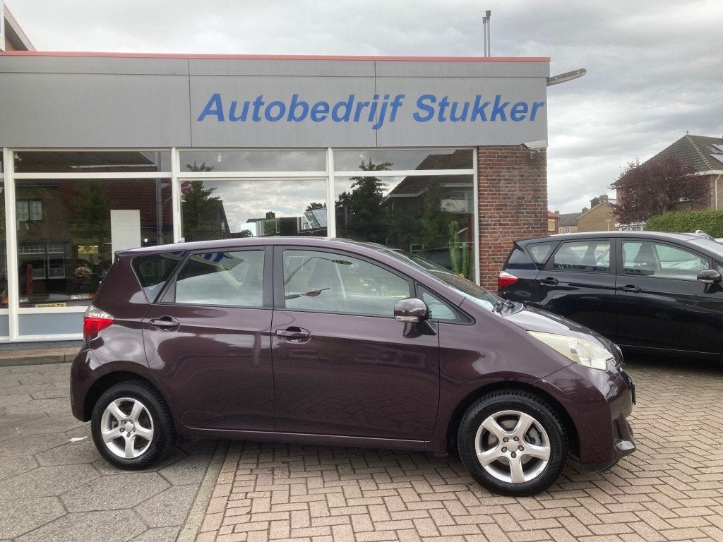 Toyota VERSO-S 1.33 VVT-i Camera Airco Trekhaak, Auto's, Voorwielaandrijving, Gebruikt, Bedrijf, Handgeschakeld