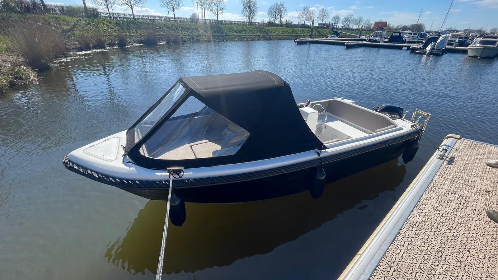 Sloep Wileminka II Wile 470 // 9.9pk + trailer, Overige merken, Buitenboordmotor, 10 pk, Kussenset