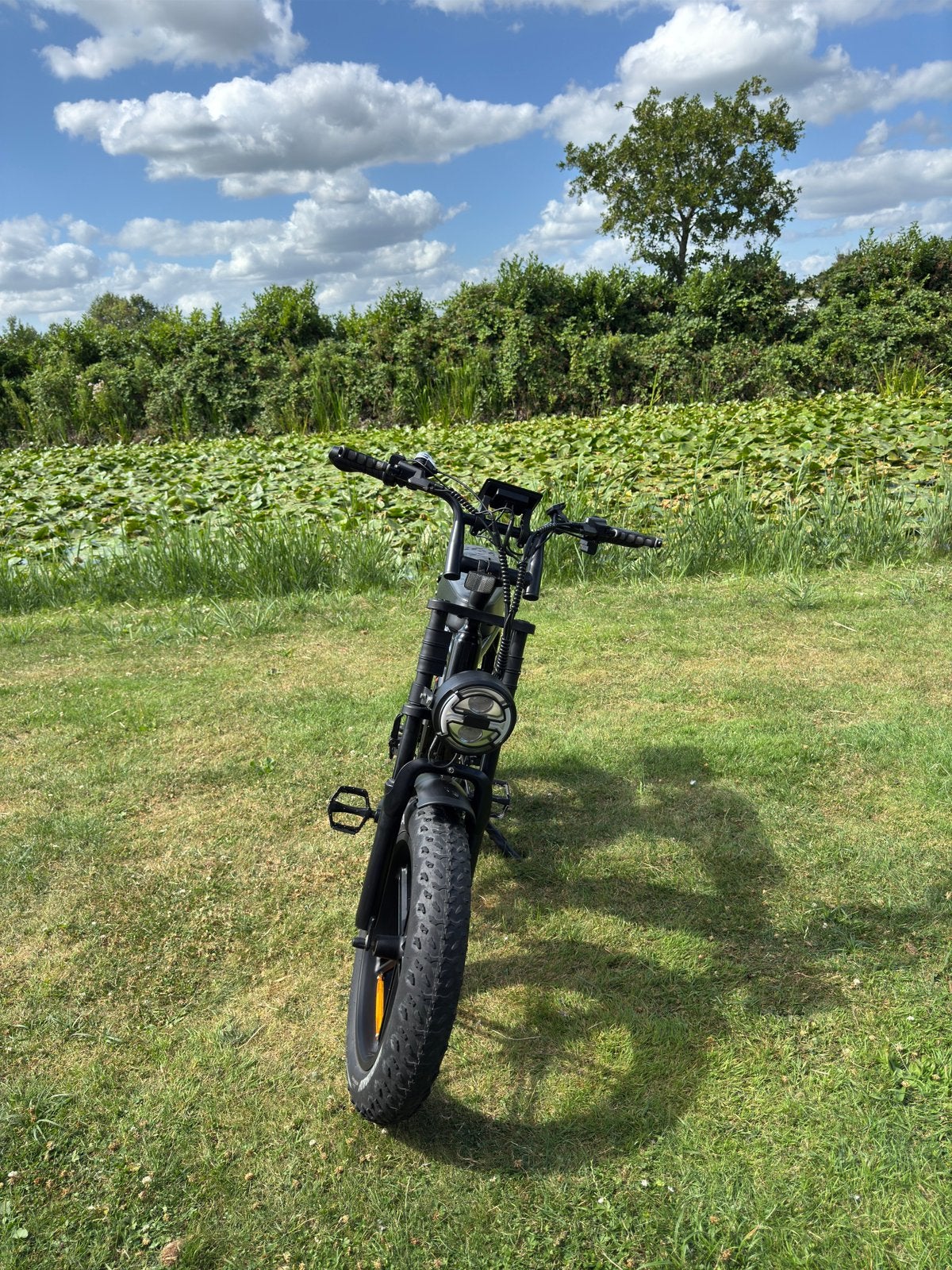 V8, Fietsen en Brommers, Elektrische fietsen, 59 cm of meer, Ophalen of Verzenden, Zo goed als nieuw, Overige merken