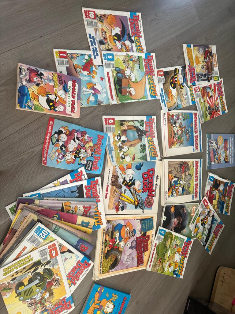 Grote collectie Donald Duck stripboeken en pockets, Boeken, Meerdere stripboeken, Ophalen of Verzenden, Gelezen