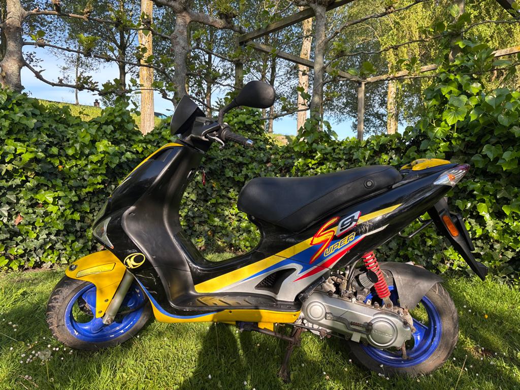 Te koop Kymco Super 9AC 50cc 2takt geel kenteken., Ophalen, Tweetakt, Gebruikt, Overige modellen
