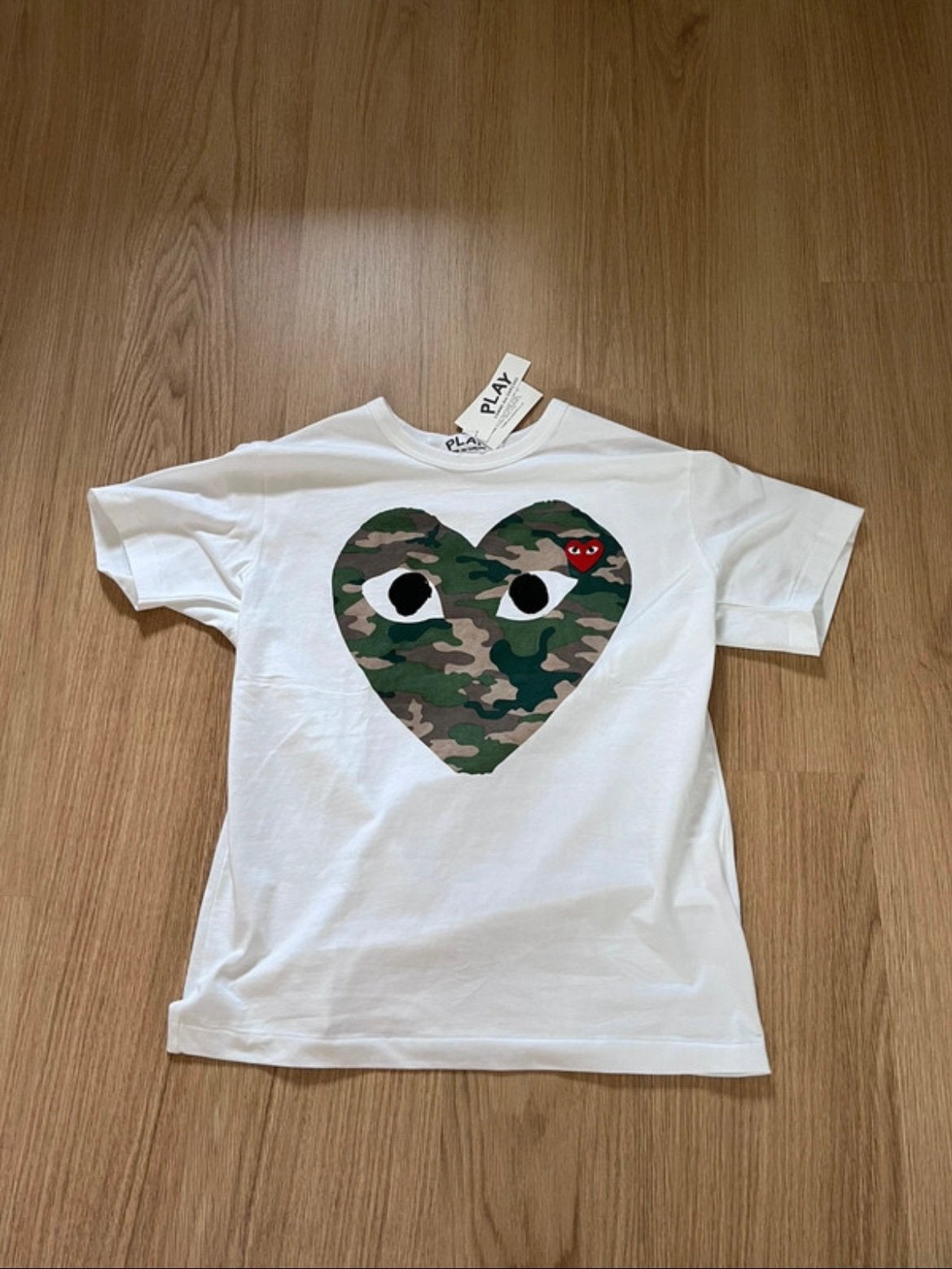 Comme des Garçons PLAY T-shirt Wit Camo Hart, Verzenden, Nieuw, Jongen of Meisje, Shirt of Longsleeve