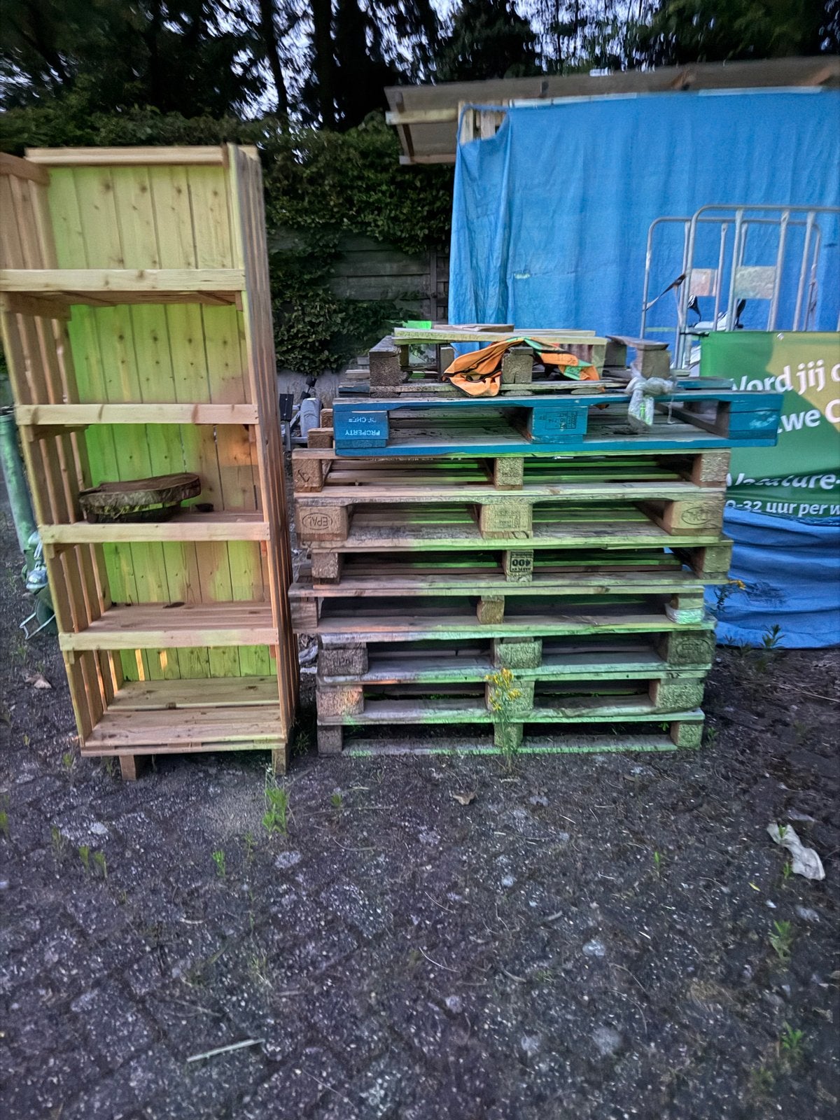 Pallets en houten display - Ophalen in Heelsum, Ophalen