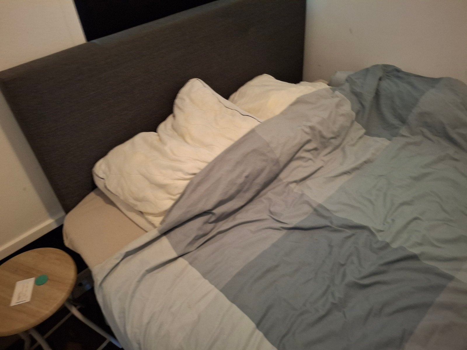 Twijfelaar bed 140x200cm met achterbord en topper, Huis en Inrichting, Slaapkamer | Bedden, Ophalen, Twijfelaar, 200 cm, 140 cm
