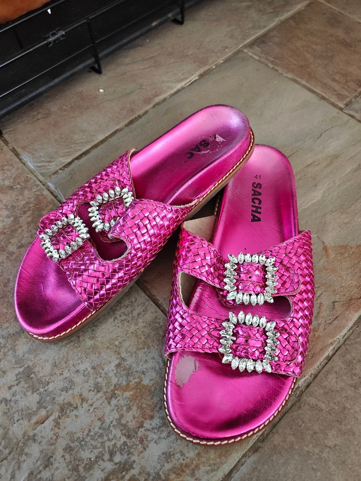 Sacha opvallende slippers maat 41, Kleding | Dames, Schoenen, Slippers, Ophalen of Verzenden, Zo goed als nieuw, Roze