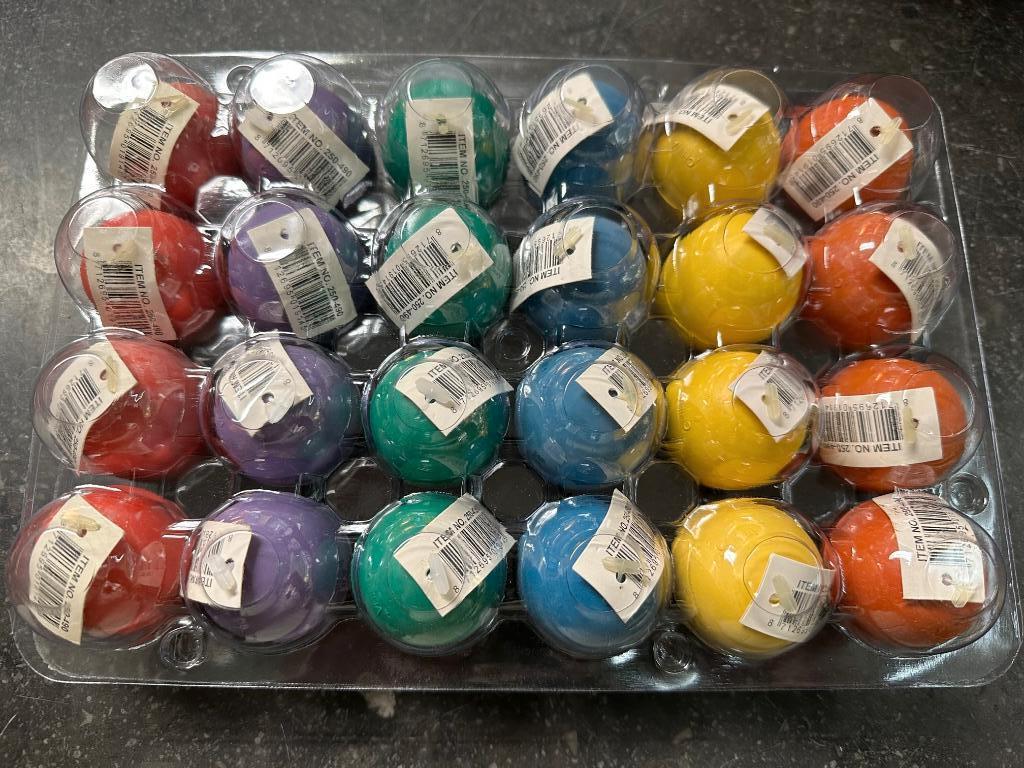 Tray á 24 rubberen gekleurde eieren - hondenspeelgoed, Hondenballen, Nieuw, Ophalen of Verzenden, Nvt