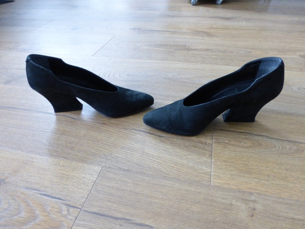 Zwarte suede pumps/ zwarte pump, Ophalen, Pumps, Zwart, Zo goed als nieuw