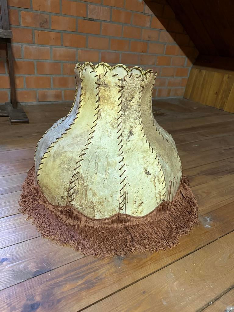 Vintage lampenkap van koeienhuid met franjes, Ophalen