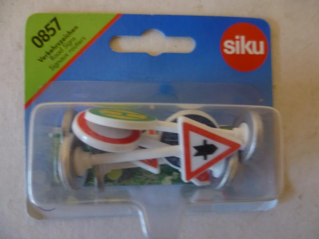 Siku 0857 Verkeers Borden nieuw in blister modelauto., Hobby en Vrije tijd, Modelauto's | Overige schalen, Nieuw, Overige typen