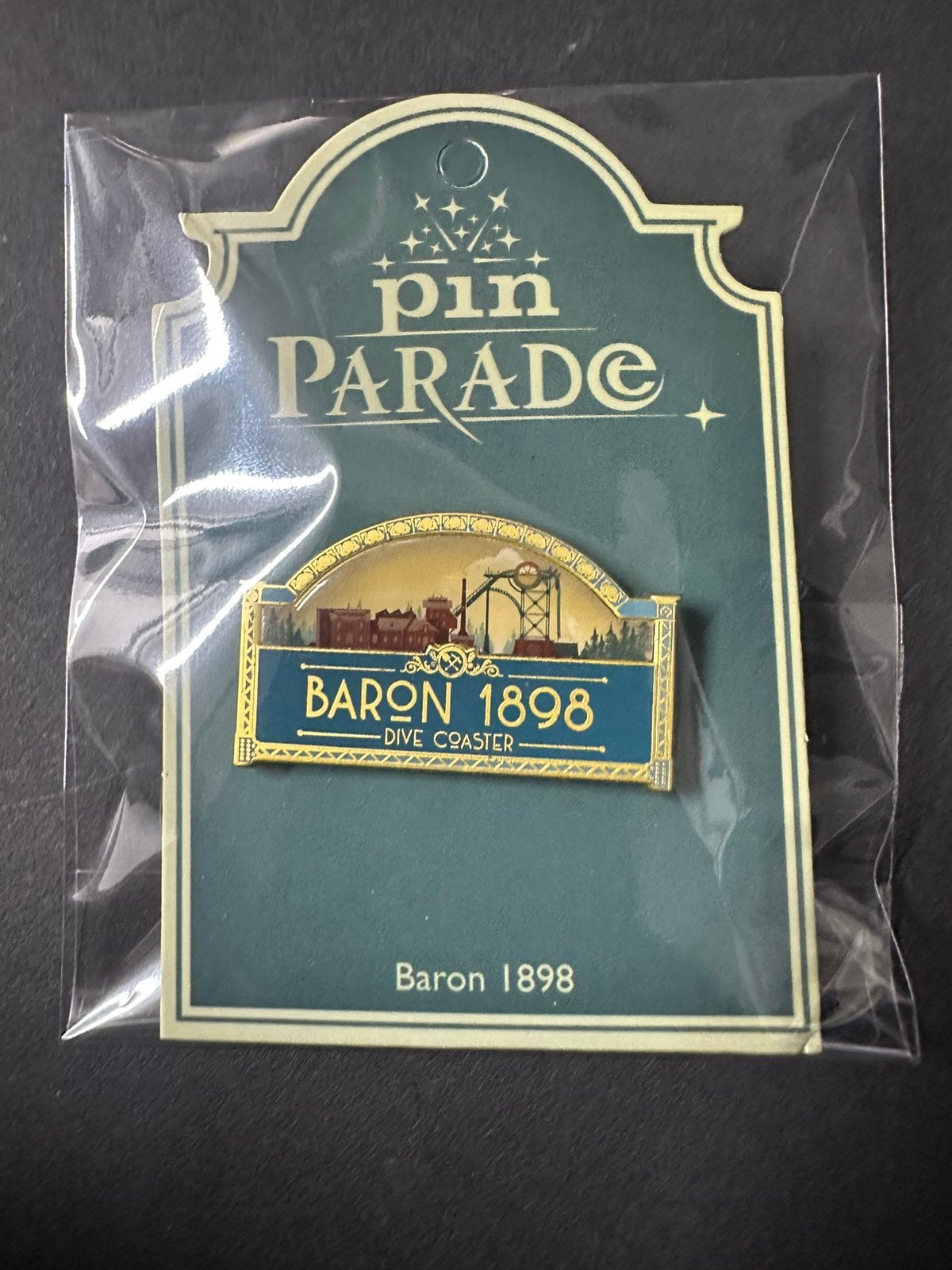Efteling pin baron, Ophalen of Verzenden, Zo goed als nieuw, Button of Speldje