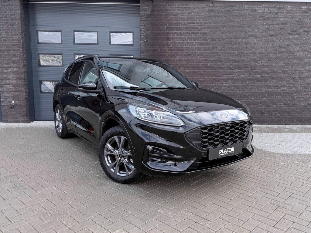 Ford KUGA 2.5 PHEV Titanium | 2023 | St-Line | 224pk | Trekh, 14 kWh, Gebruikt, 4 cilinders, Zwart