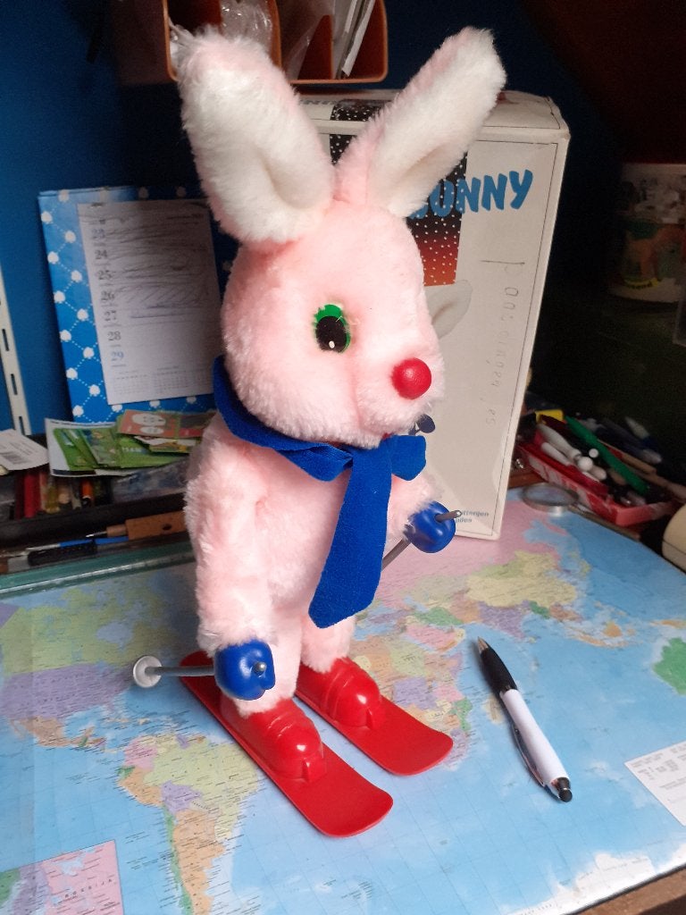 Skiing Haasje met ski's  Oud en heel - 40 cm ho, Antiek en Kunst, Verzenden