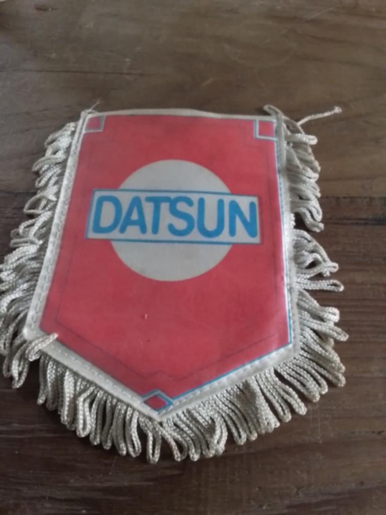 Datsun vlag, Ophalen of Verzenden, Auto's