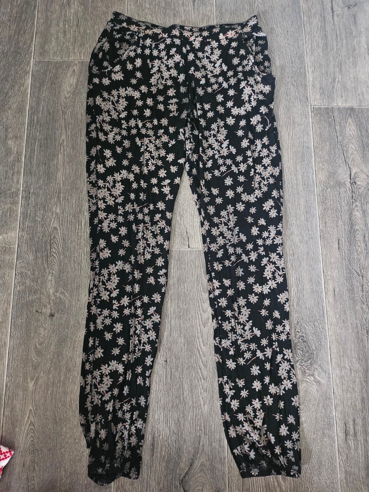 Hunkemöller bloemenprint broek - Maat XS, Kleding | Dames, Zwart, Ophalen of Verzenden, Zo goed als nieuw, Maat 34 (XS) of kleiner