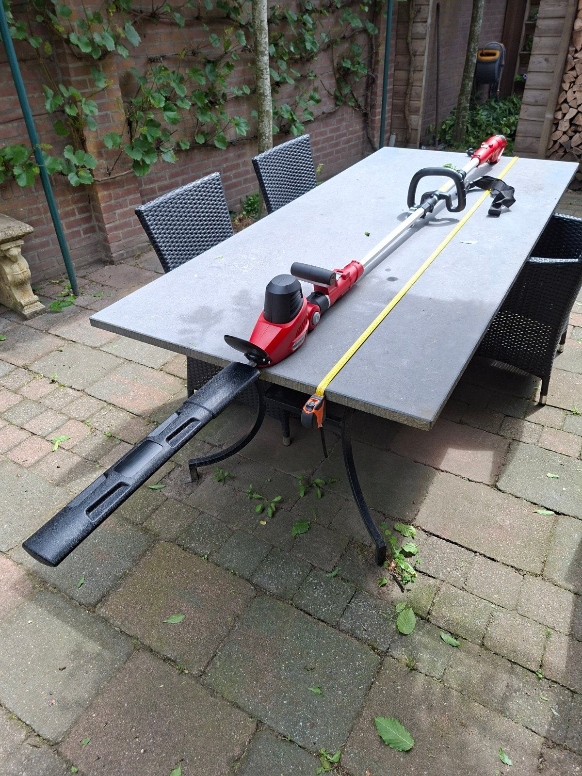 Telescopische Heggenschaar Elektrisch 180 -220 centimeter, Tuin en Terras, Heggenscharen, Ophalen of Verzenden, Zo goed als nieuw
