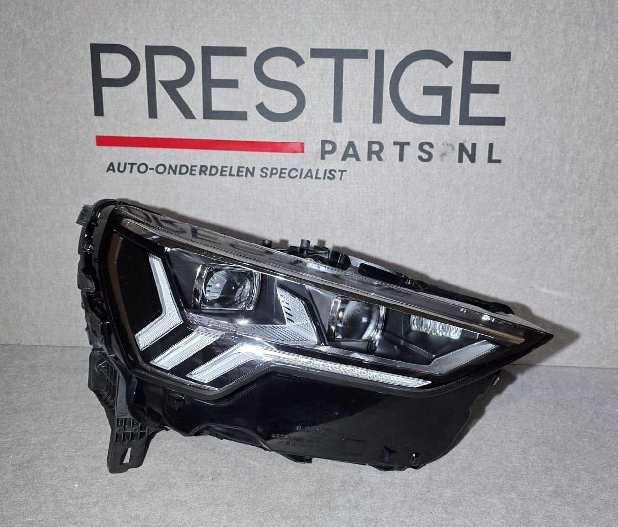 Koplamp Audi Q3 F3 83A Voll LED Matrix Rechts 83A941036, Auto-onderdelen, Verlichting, Gebruikt, -, Ophalen of Verzenden, -