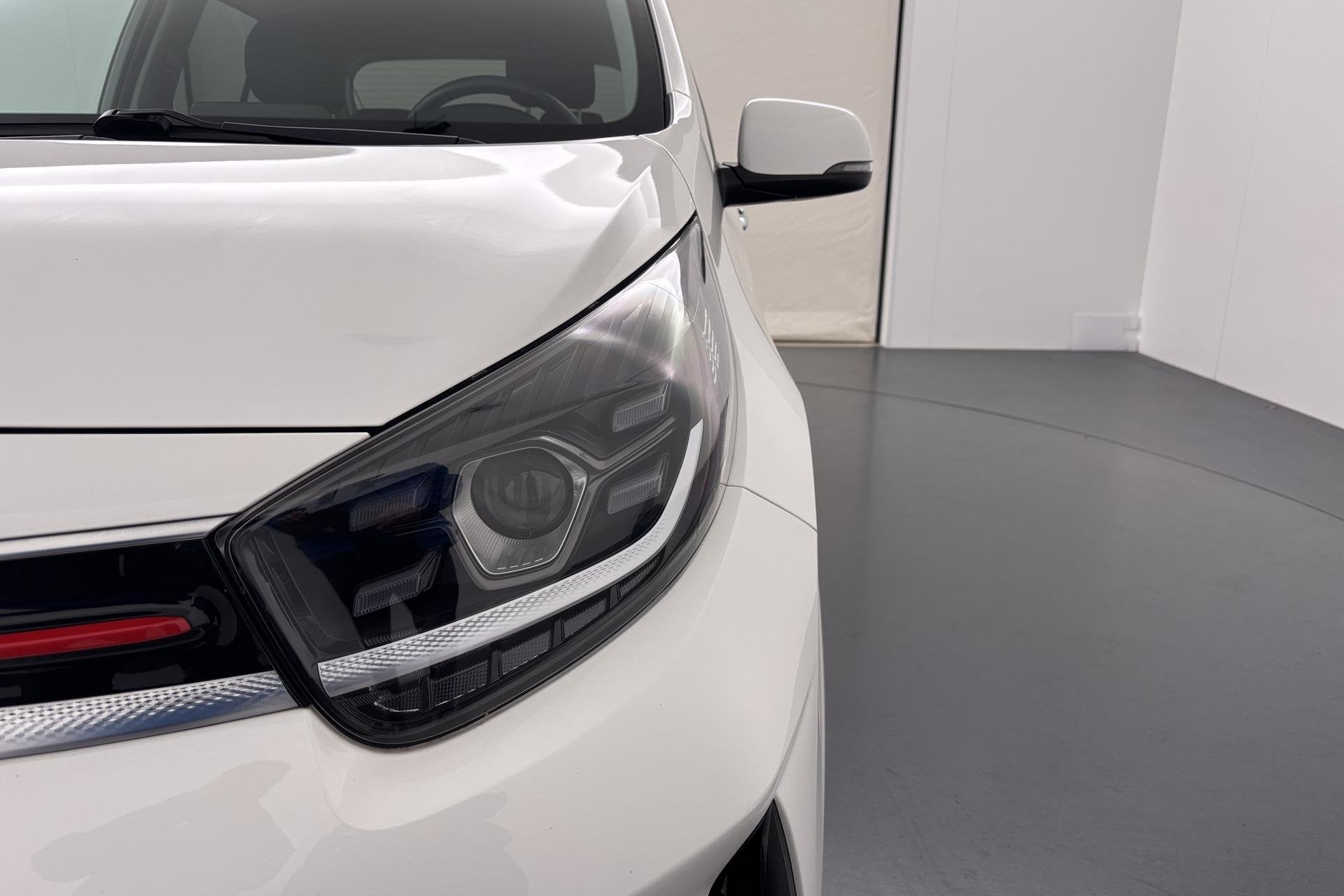 Foto 32 van Kia Picanto 1.0 DPi GT-Line Compacte allrounder met een spor