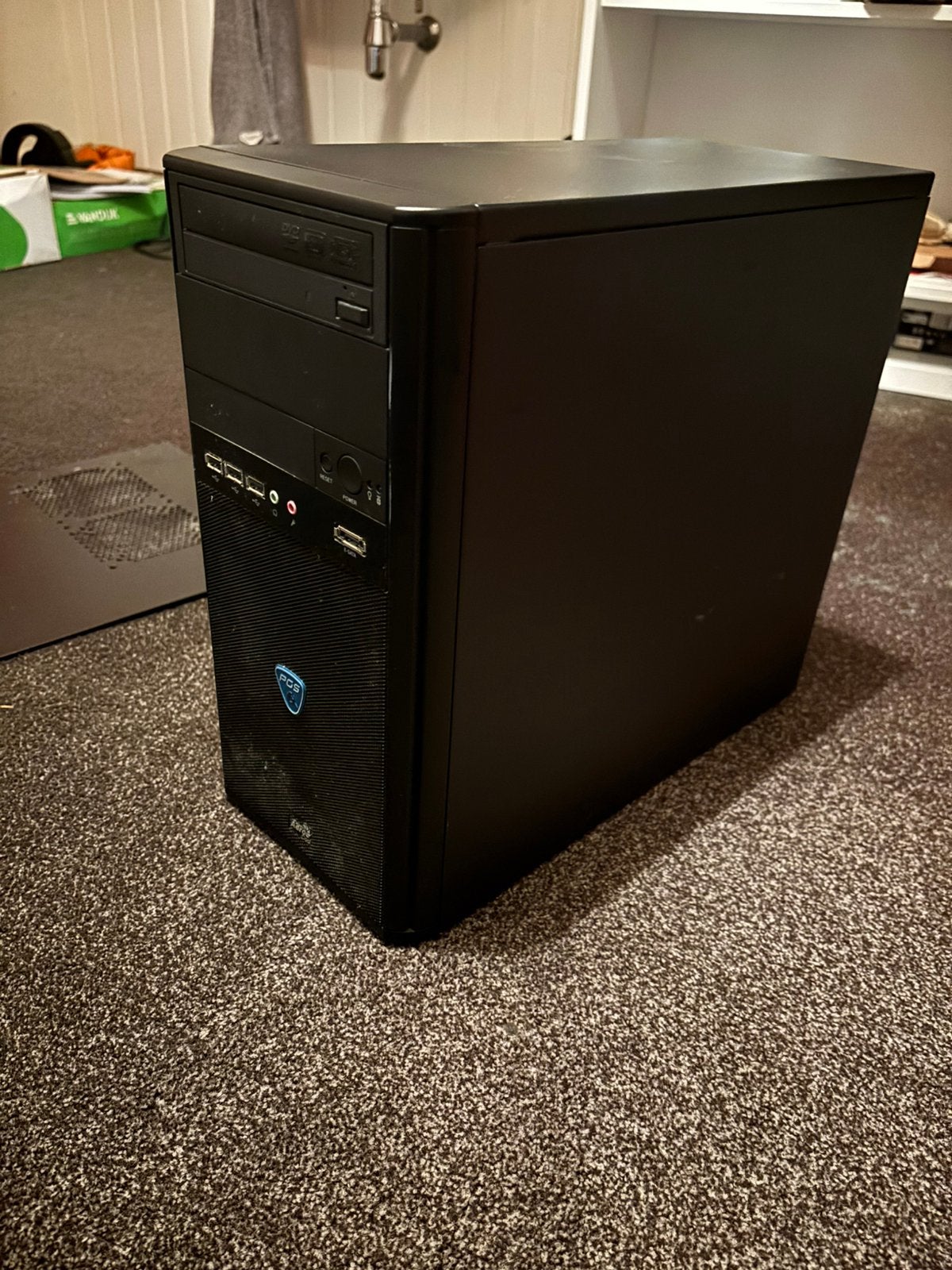 Low-end gaming pc, Computers en Software, Ophalen of Verzenden, Zo goed als nieuw, Gaming, SSD