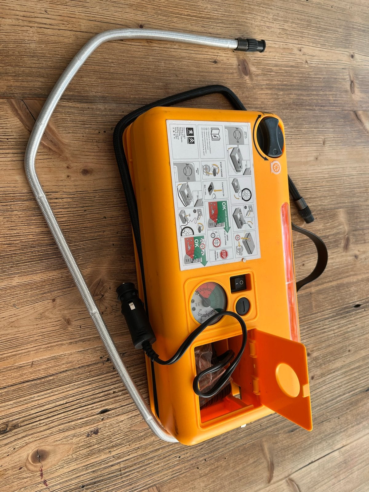 Bandreparatieset met compressor, Ophalen, Gebruikt