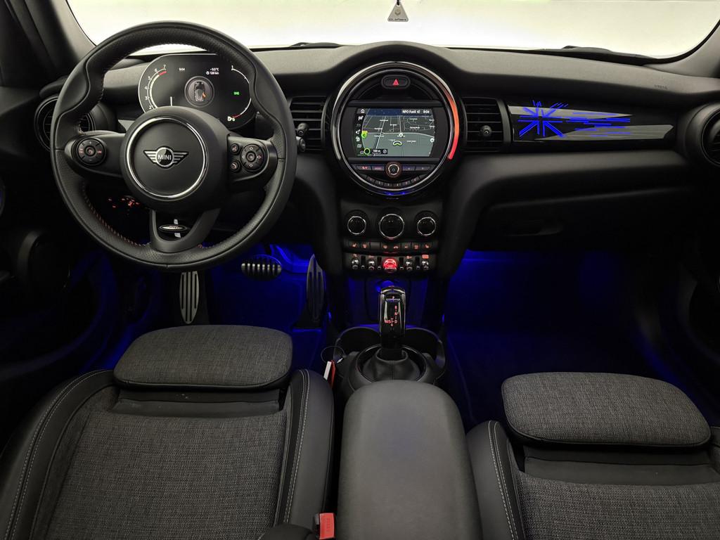 MINI Cooper 1.5 Cooper JCW | Pano | Virtual | Sfeer | Carpla, 136 pk, Gebruikt, Euro 6, Lichtsensor