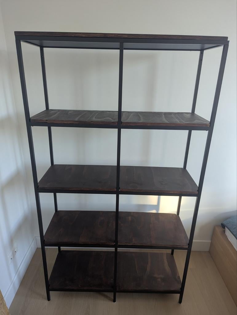 Aangepaste IKEA kast met DIY houten planken, Met plank(en), Gebruikt, 50 tot 100 cm, 150 tot 200 cm