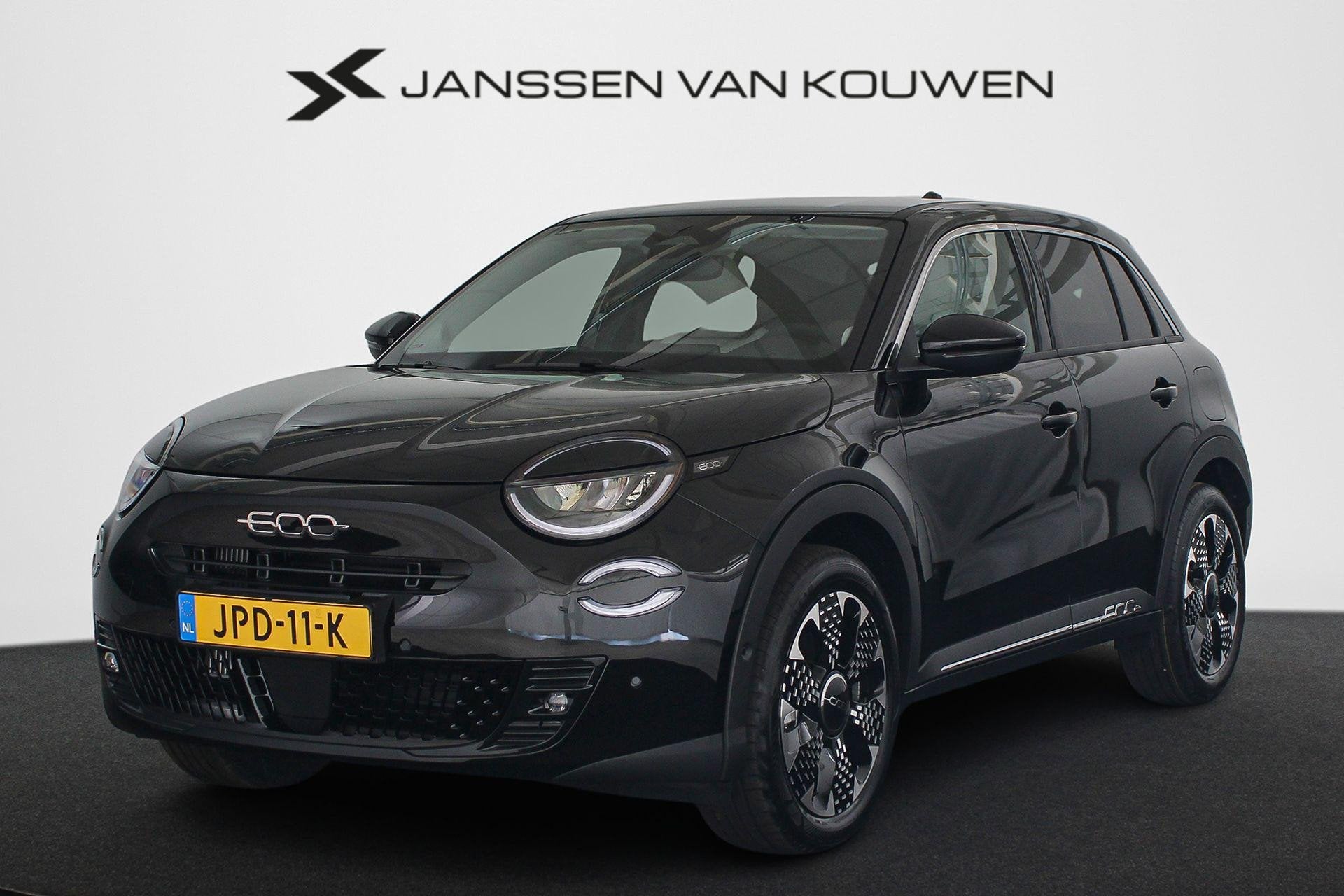 Fiat 600 1.2 Hybrid La Prima / Navi / Leer / Clima / Carplay, Auto's, Euro 6, 1199 cc, 620 kg, Zwart