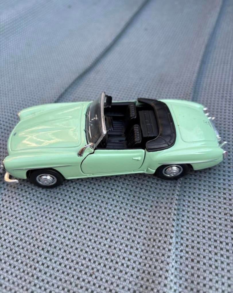 Mercedes-Benz 190 SL Cabriolet Modelauto - Lichtgroen, Hobby en Vrije tijd, Modelauto's | 1:43, Ophalen, Zo goed als nieuw, Auto
